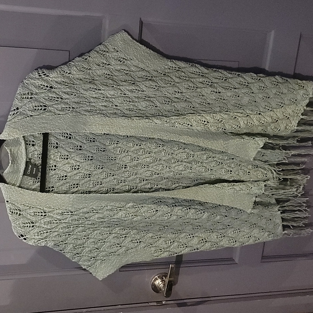 Cliché knitted shawl